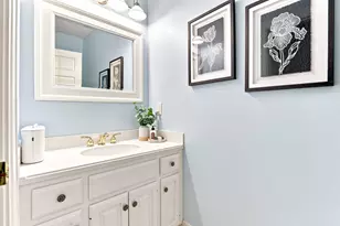 10105 N Parkside Ct, Mequon, WI 53092 - Photo 23