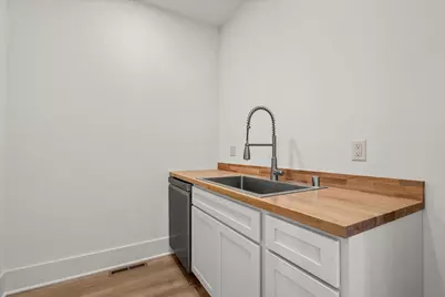 N52W6296  Mill St, Cedarburg, WI 53012 - Photo 9