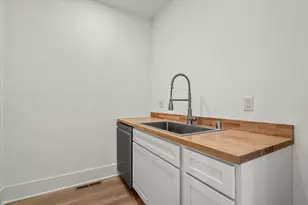 N52W6296 Mill St, Cedarburg, WI 53012 - Photo 9