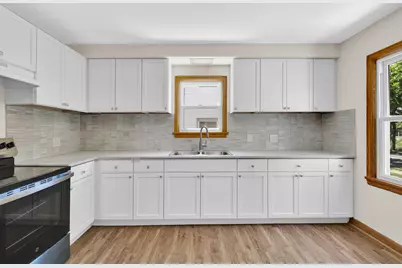 3716 S 19th St, Milwaukee, WI 53221 - Photo 11