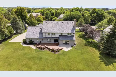 10531 N Haddonstone Pl, Mequon, WI 53092 - Photo 33