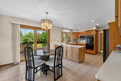10531 N Haddonstone Pl, Mequon, WI 53092 - Photo 13