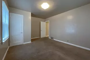 4924 N 73rd St, Milwaukee, WI 53218 - Photo 13