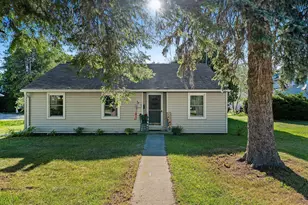 2912 Adams St, Two Rivers, WI 54241 - Photo 3