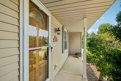 2301  Linda Ct, Waukesha, WI 53188 - Photo 5