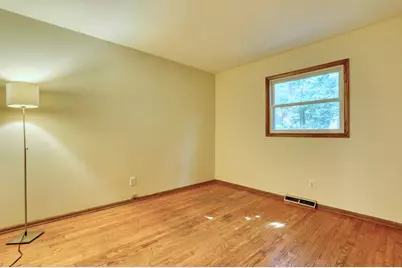 N52W21868  Virginia Ln, Menomonee Falls, WI 53051 - Photo 17