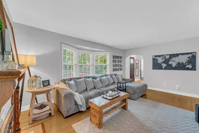 173 W Highland Ave, Burlington, WI 53105 - Photo 7