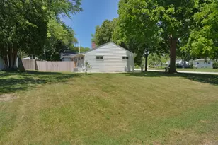 8189 N 54th St, Brown Deer, WI 53223 - Photo 49