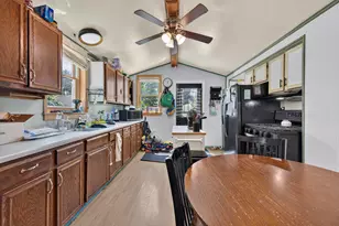 1326 Adams St, La Crosse, WI 54601 - Photo 7