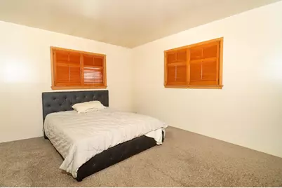 8410 W Villard Ave, Milwaukee, WI 53225 - Photo 5