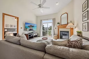832 Ashley Ave, Port Washington, WI 53074 - Photo 5