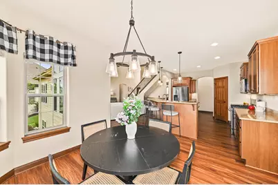 W197N5635  Powell Dr, Menomonee Falls, WI 53051 - Photo 11