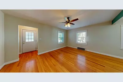 302 E Dodge St, Jefferson, WI 53549 - Photo 5