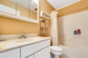 4106 W Cherrywood Ln, Brown Deer, WI 53209 - Photo 11
