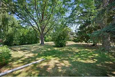 4880 S 37th St, Greenfield, WI 53221 - Photo 27