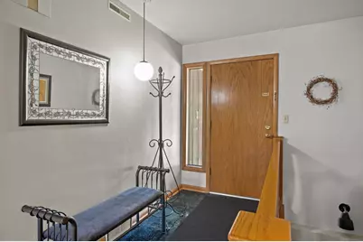 4880 S 37th St, Greenfield, WI 53221 - Photo 3