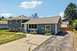 222 Millwood Ln, Waukesha, WI 53188 - Photo 49