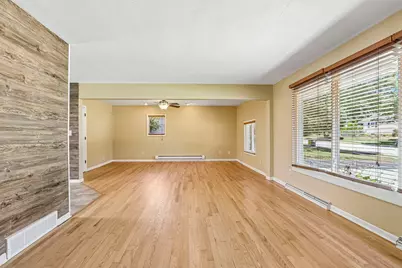 222  Millwood Ln, Waukesha, WI 53188 - Photo 9