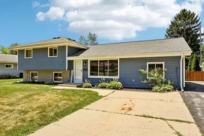 222  Millwood Ln, Waukesha, WI 53188 - Photo 5