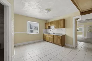 126 W Concordia Ave, Milwaukee, WI 53212 - Photo 5