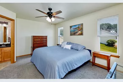 N166W21071  Parkway Dr, Jackson, WI 53037 - Photo 25