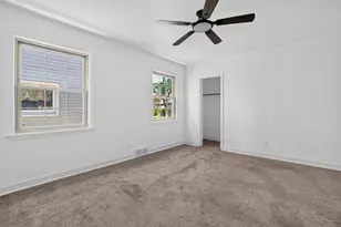 1525 Holmes Ave, Racine, WI 53405 - Photo 9