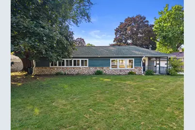 924 N Oakwood Ave, Oconomowoc, WI 53066 - Photo 27