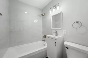 924 N Oakwood Ave, Oconomowoc, WI 53066 - Photo 15