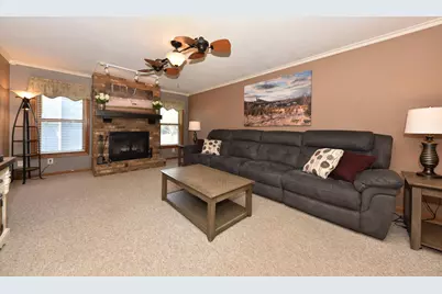 W163N10578  Ridgeview Ln, Germantown, WI 53022 - Photo 21