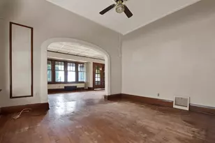 2136 S 72nd St, West Allis, WI 53219 - Photo 9
