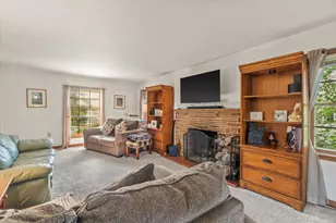 3376 S 44th St, Greenfield, WI 53219 - Photo 11