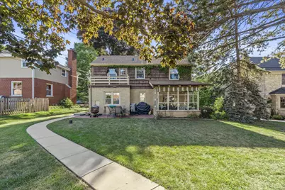 3376 S 44th St, Greenfield, WI 53219 - Photo 9
