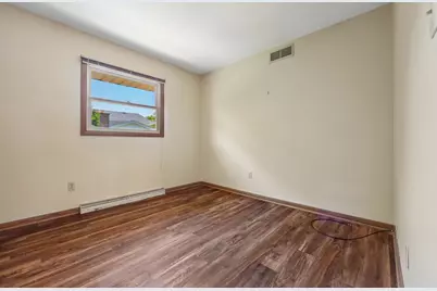 7557  Chapel Hill Ct, Franklin, WI 53132 - Photo 23