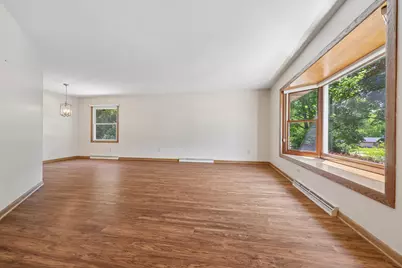 7557  Chapel Hill Ct, Franklin, WI 53132 - Photo 9