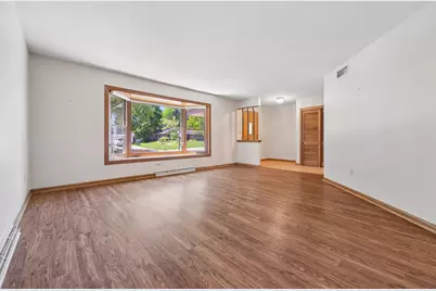 7557  Chapel Hill Ct, Franklin, WI 53132 - Photo 11