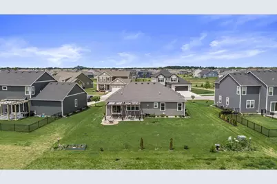 35077  Yahara Dr, Summit, WI 53066 - Photo 43