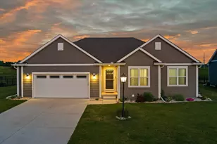 35077 Yahara Dr, Summit, WI 53066 - Photo 45