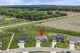 35077 Yahara Dr, Summit, WI 53066 - Photo 49