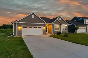 35077 Yahara Dr, Summit, WI 53066 - Photo 47