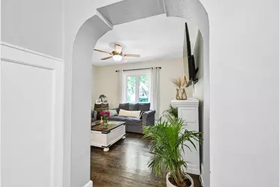 2843 S Wentworth Ave, Milwaukee, WI 53207 - Photo 5