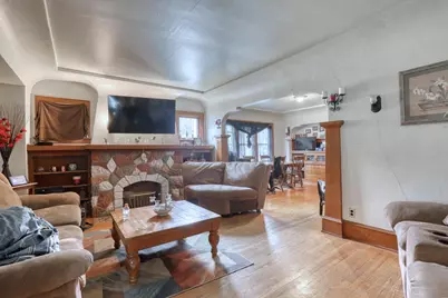 2213 S 74th St, West Allis, WI 53219 - Photo 17