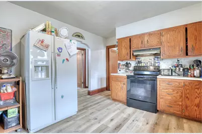 2213 S 74th St, West Allis, WI 53219 - Photo 15
