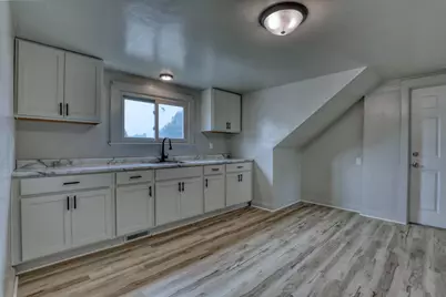 2213 S 74th St, West Allis, WI 53219 - Photo 3