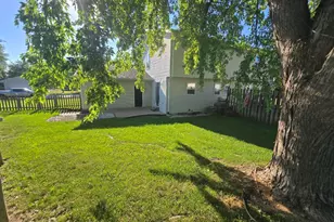 1547 Briarwood Ln, Hartford, WI 53027 - Photo 25