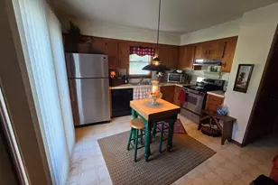 1547 Briarwood Ln, Hartford, WI 53027 - Photo 3