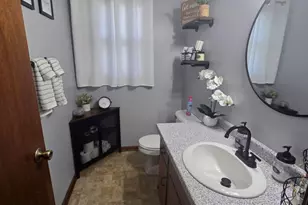1547 Briarwood Ln, Hartford, WI 53027 - Photo 19