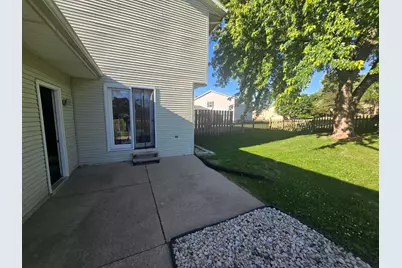 1547  Briarwood Ln #1543, Hartford, WI 53027 - Photo 23