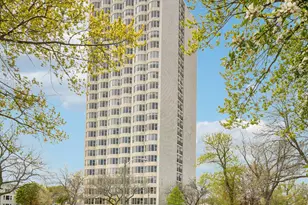 2525 S Shore Dr, Milwaukee, WI 53207 - Photo 29