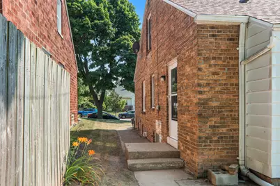 3450 E Allerton Ave, Cudahy, WI 53110 - Photo 9