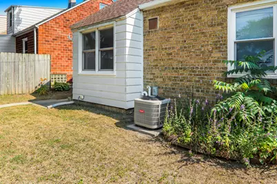 3450 E Allerton Ave, Cudahy, WI 53110 - Photo 11